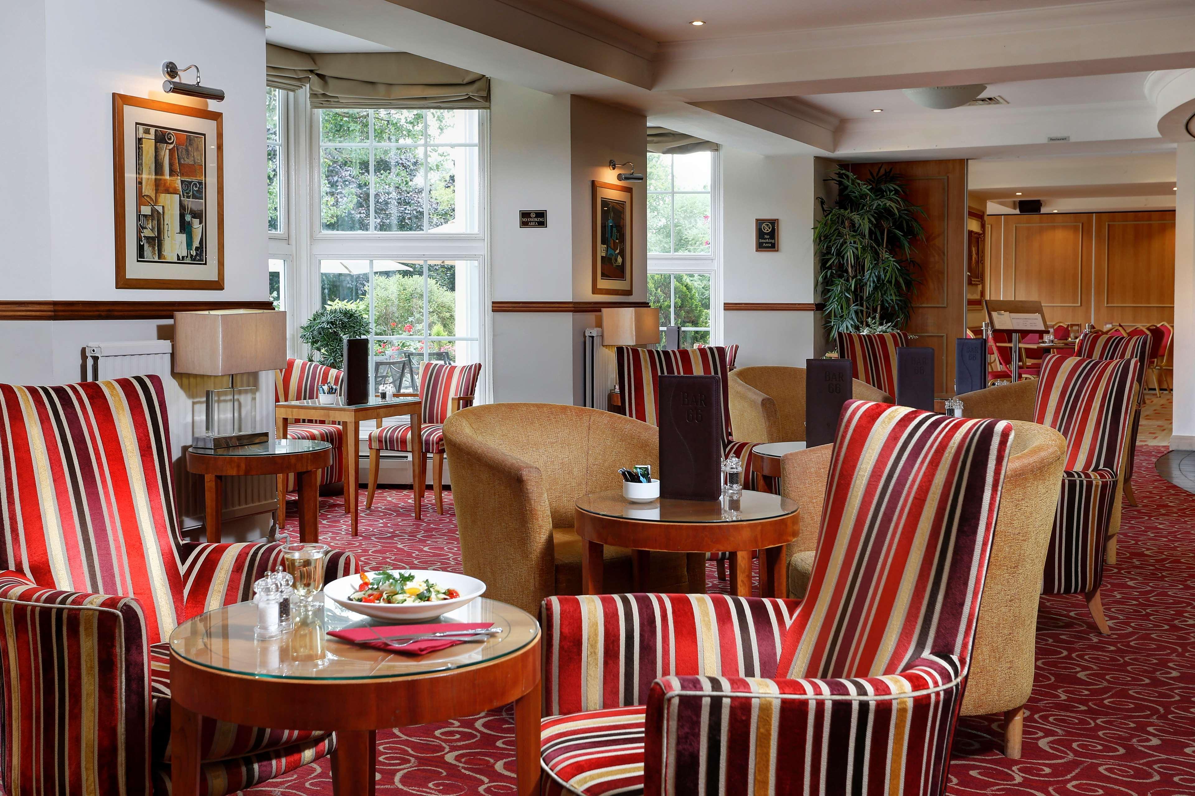 Best Western Homestead Court Hotel Уелуин Гардън Сити Екстериор снимка
