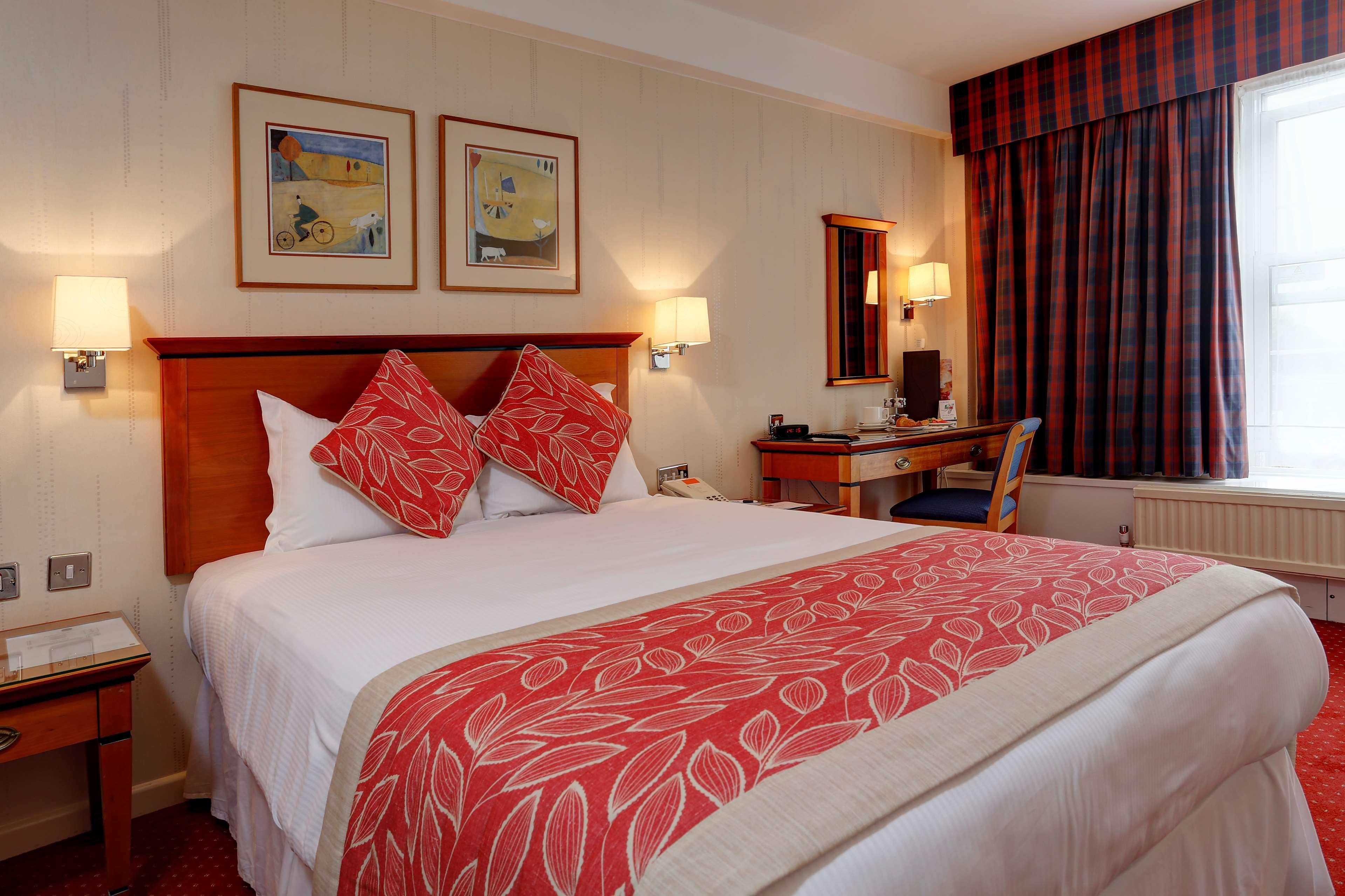 Best Western Homestead Court Hotel Уелуин Гардън Сити Екстериор снимка
